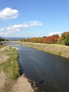 秋の賀茂川01